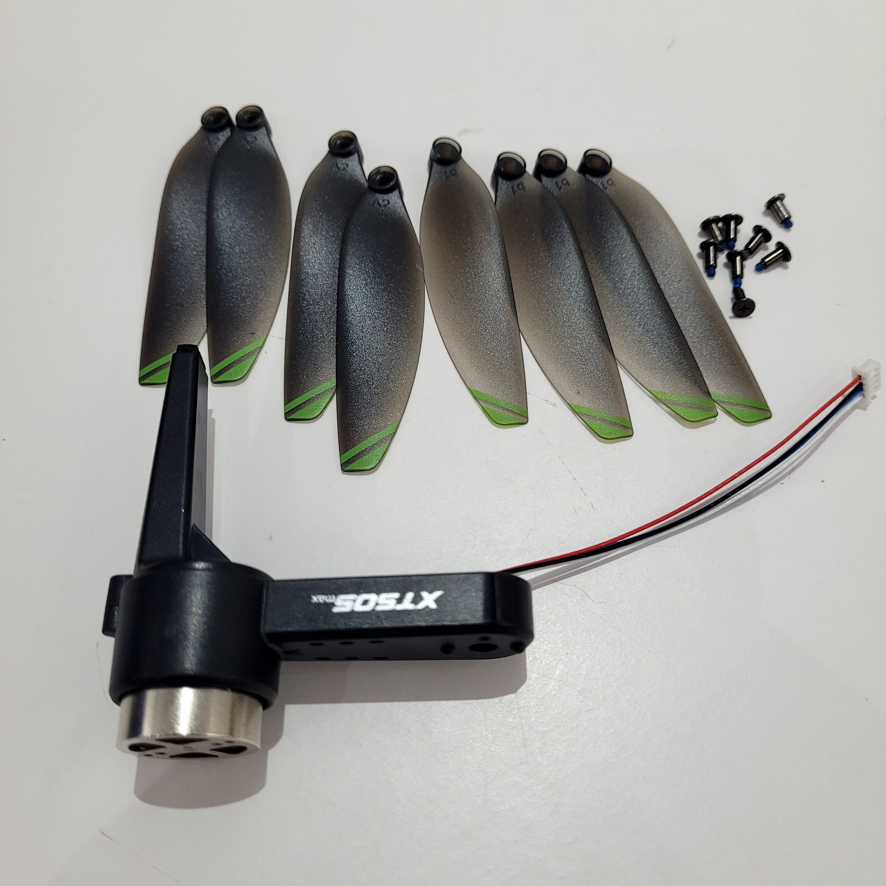 LSRC Drone LS-XT505 XT505 RC D - Xt505 Rc Drone のレビューと価格